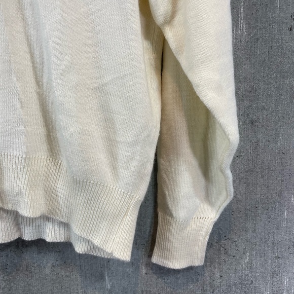 VINTAGE 1960’s A&W EMPLOYE SWEATER - Picture 2 of 6